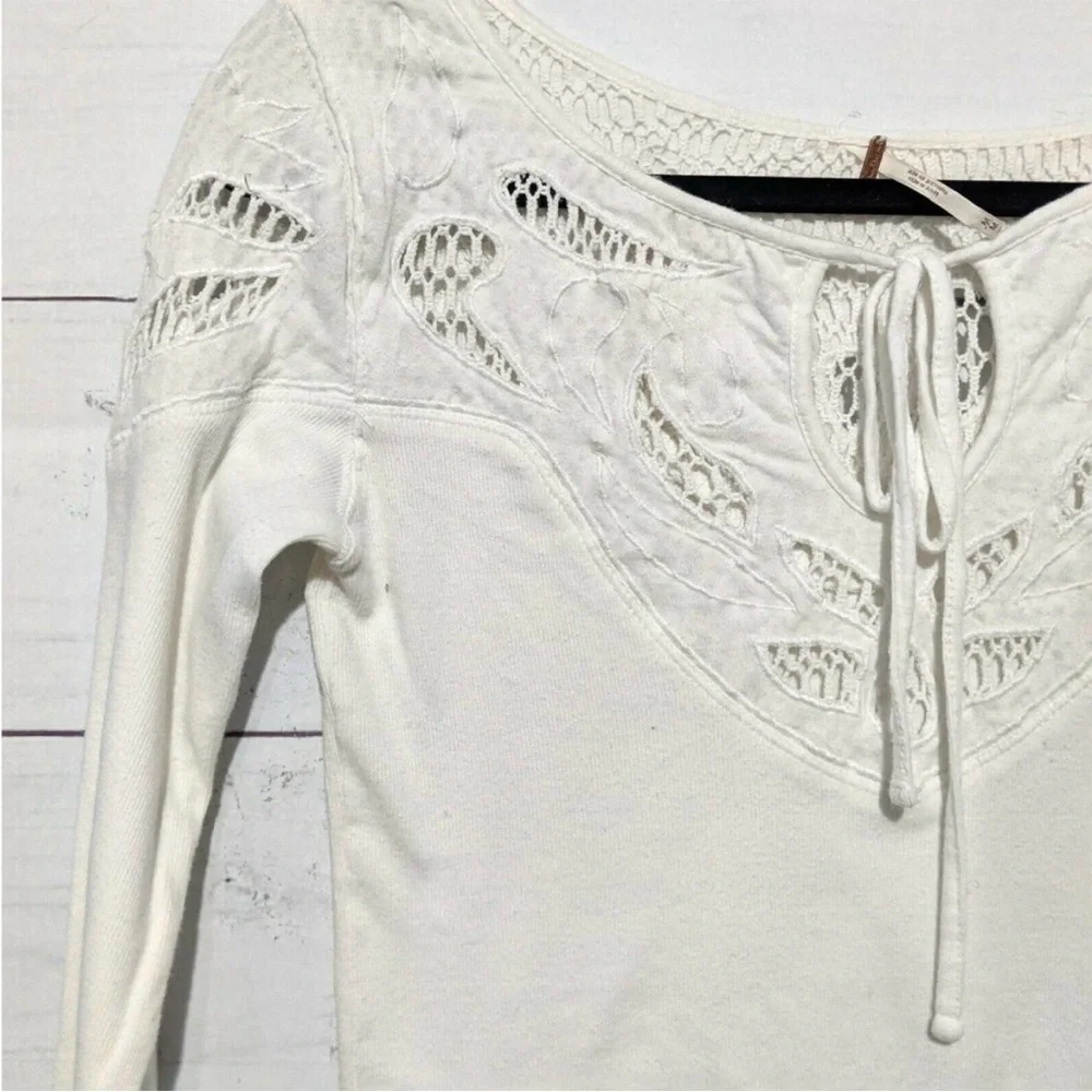Free People With Love Detail Embroidered Top Sz M